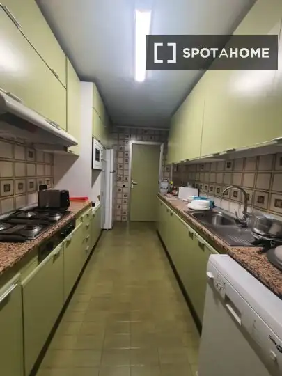 Kitchen of Flat for share in Barcelona  with Air Conditioner, Heating and Furnished