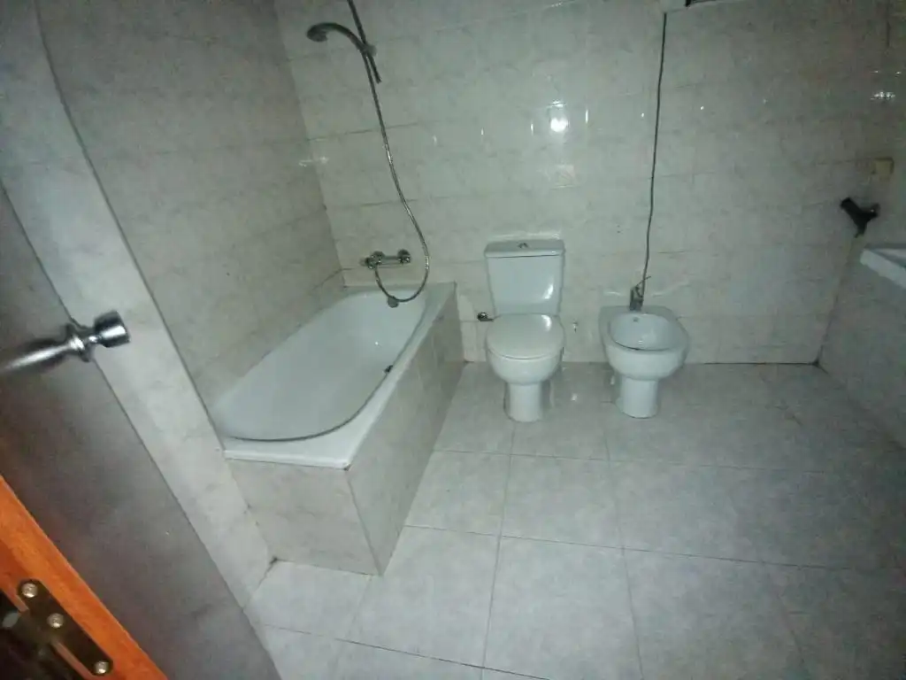 Local comercial en venda a Carrer del Topazi 47, imagen 4