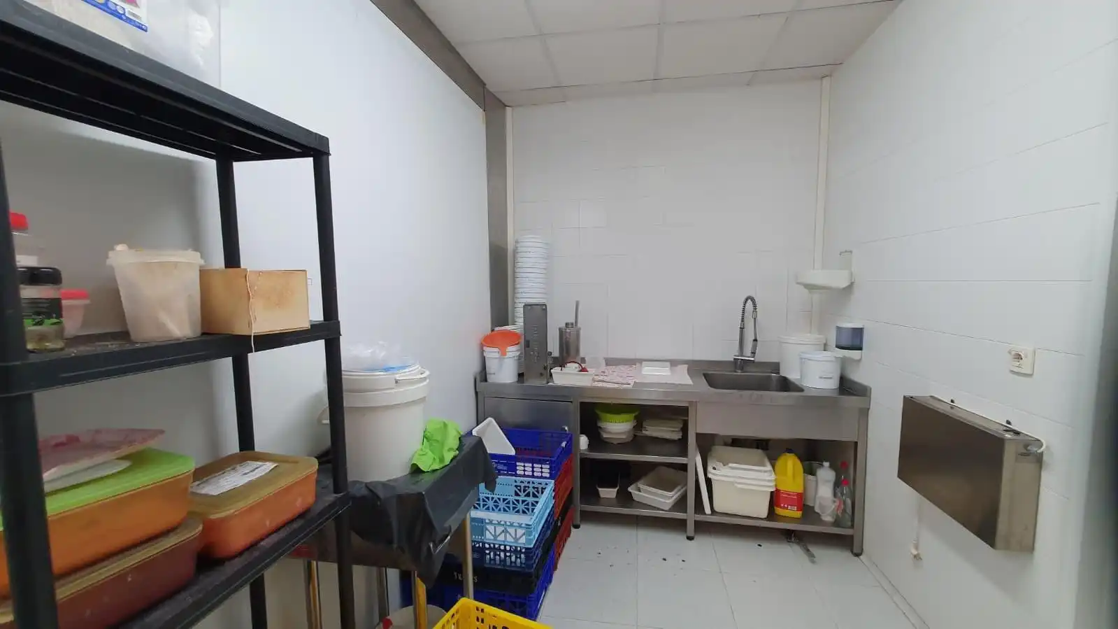 Cocina de Local de alquiler en Tavernes Blanques con Amueblado