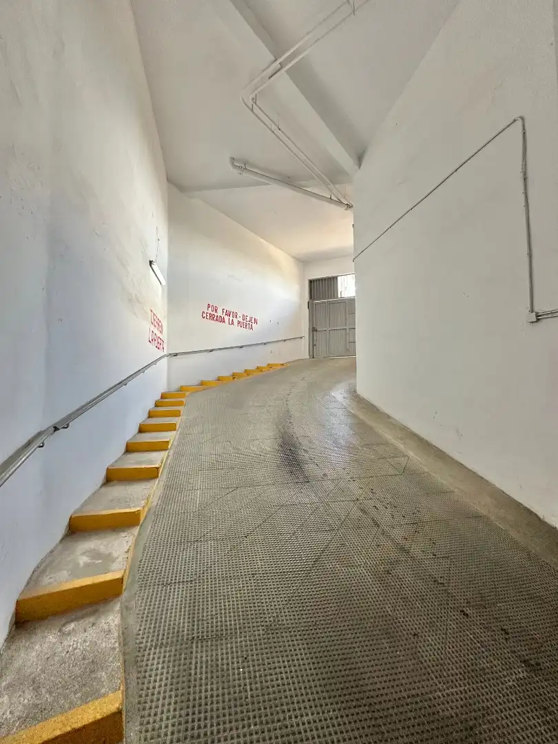 Garage for rent in Granada