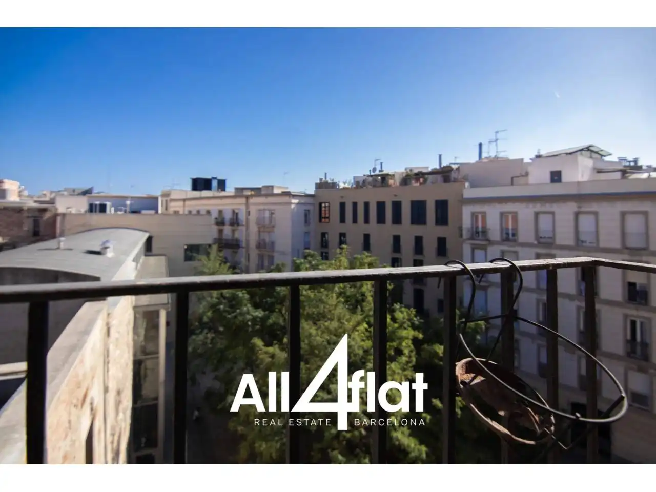 Flat with terrace for sale in Calle Agustí Vell, imagen 25