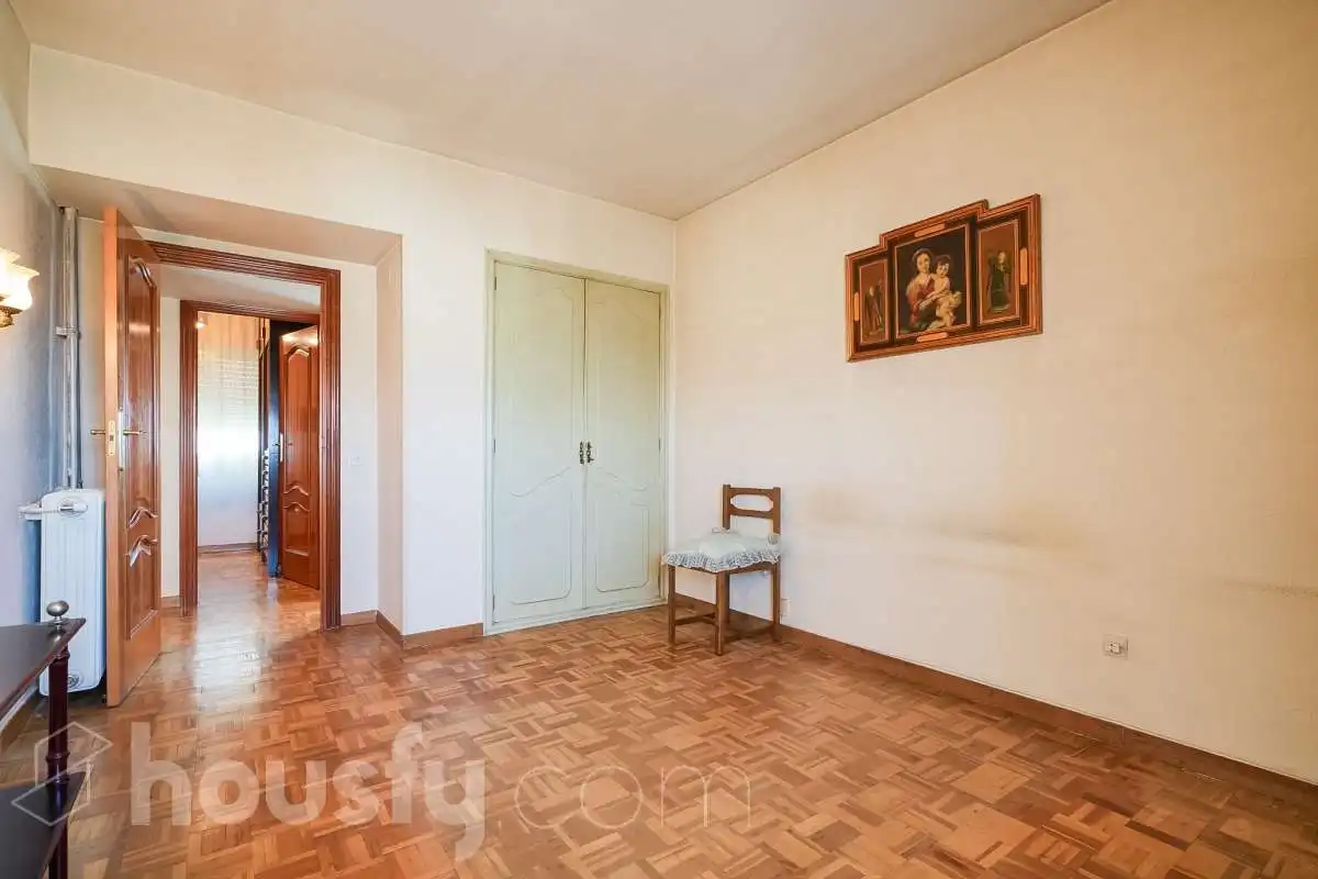 Bedroom of Flat for sale in Madrid  with Heating, Terrace and Storage room