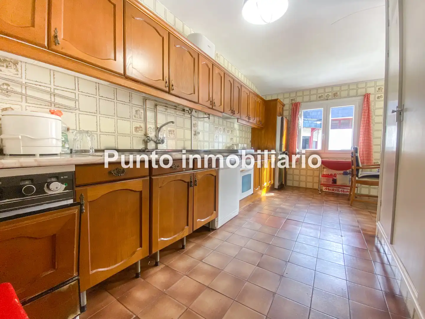 Cuina de Casa o xalet en venda en Valladolid amb Jardí privat i Terrassa