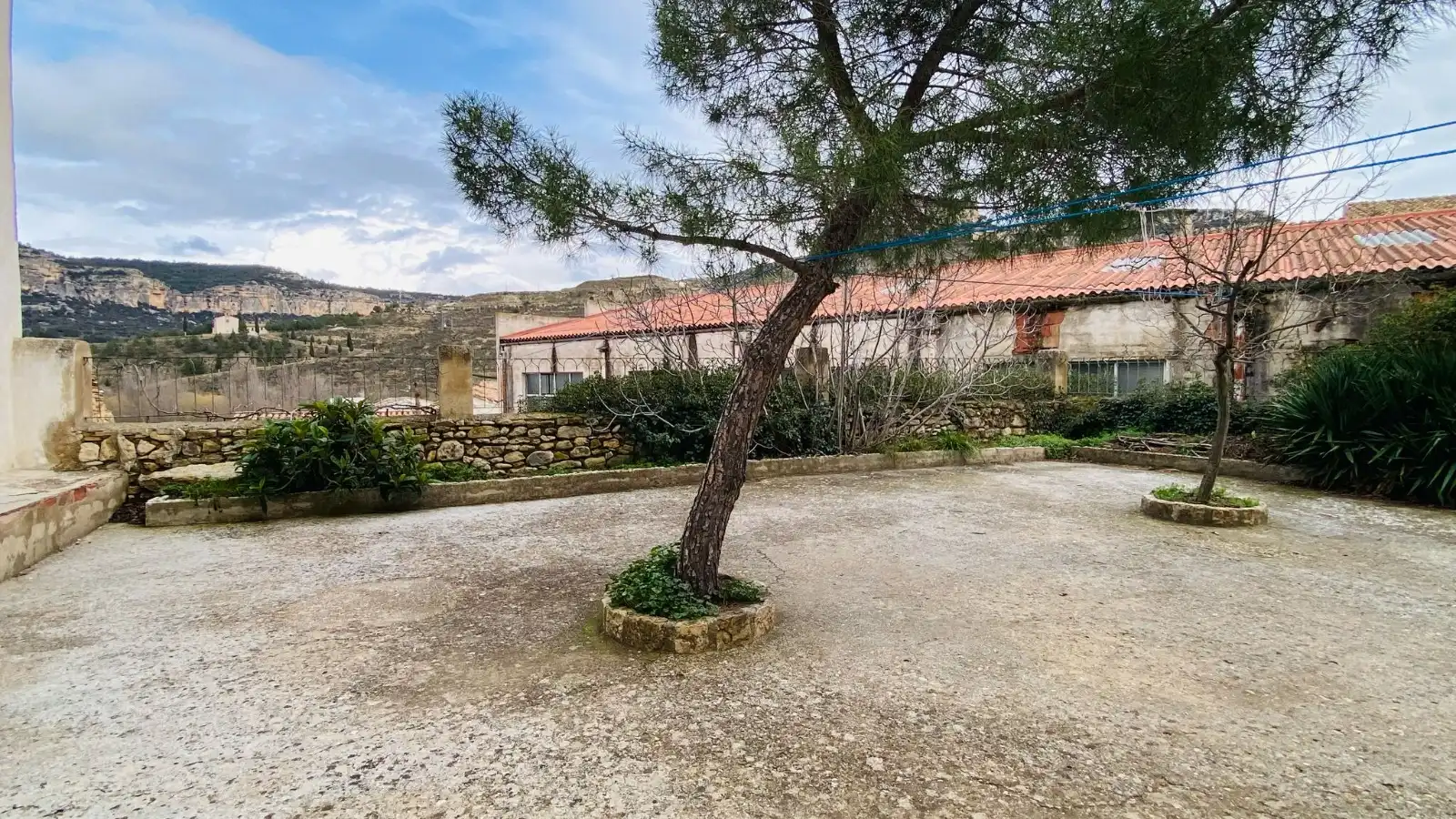 Vista exterior de Casa o xalet en venda en Forcall amb Jardí privat, Terrassa i Traster