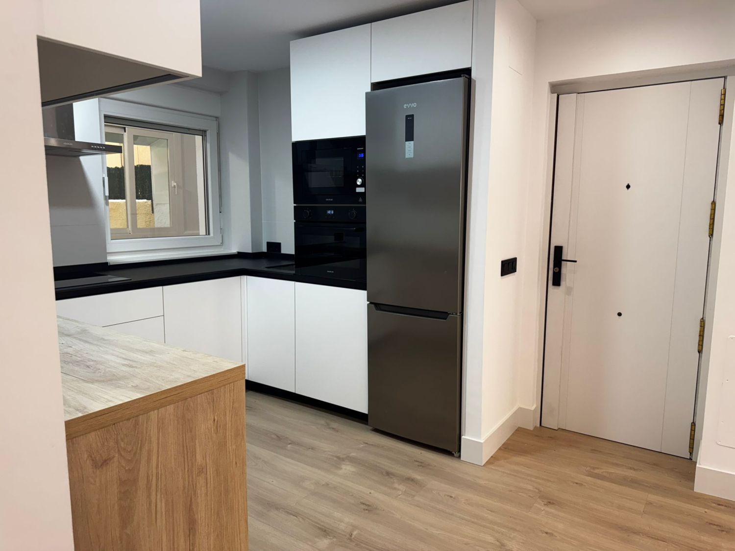 Cocina de Piso en venta en Salamanca Capital con Calefacción, Terraza y Balcón