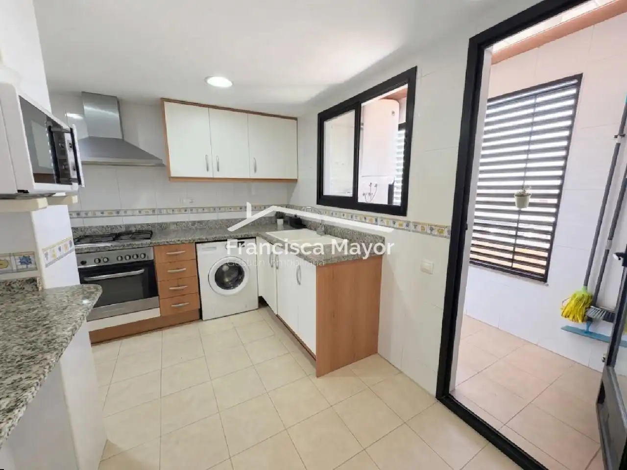 Cocina de Piso en venta en Valencia con Aire acondicionado, Amueblado y Piscina comunitaria