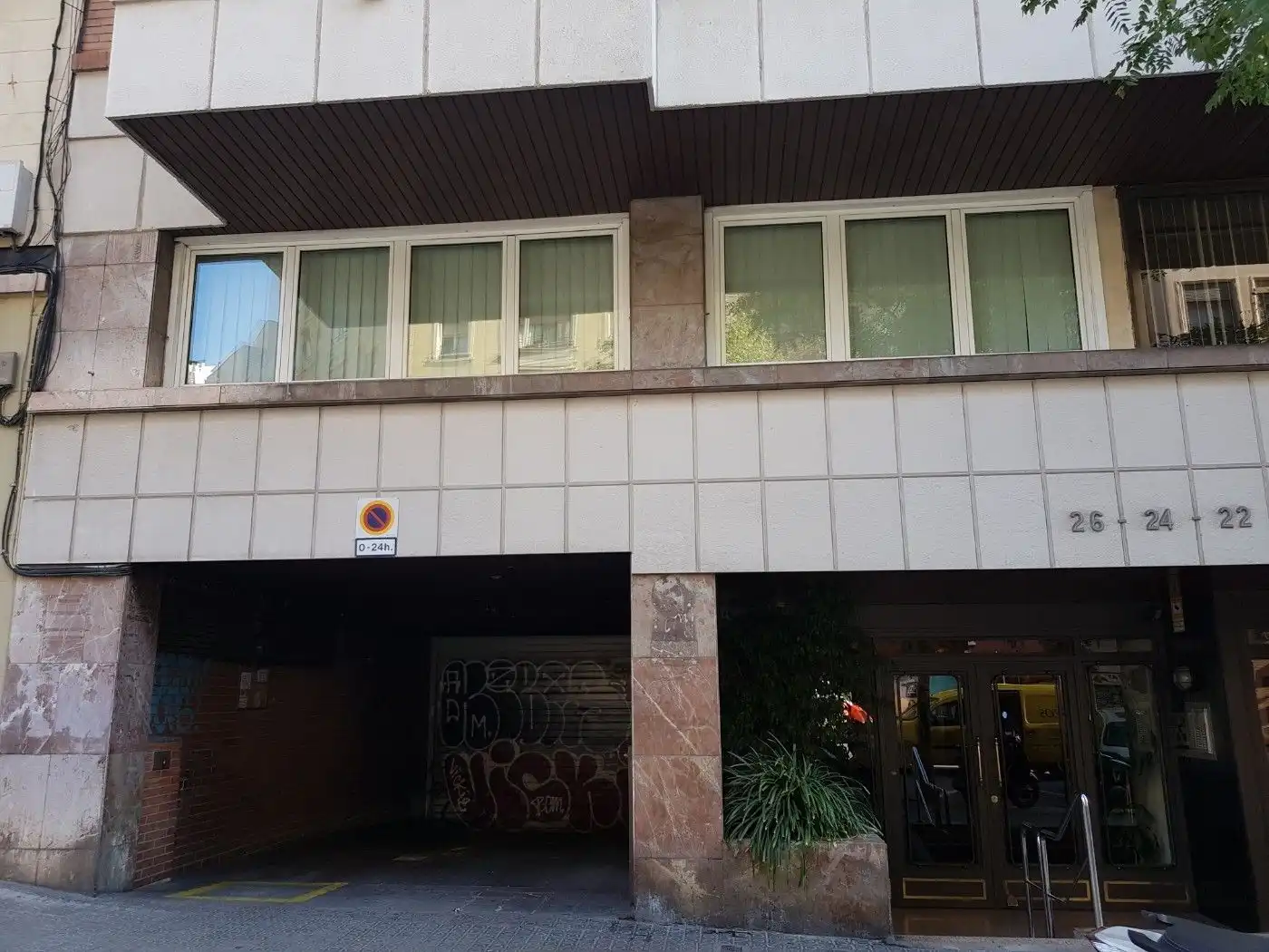 Garaje de alquiler en Carrer de Pi i Margall, 26, El Camp d'en Grassot i Gràcia Nova