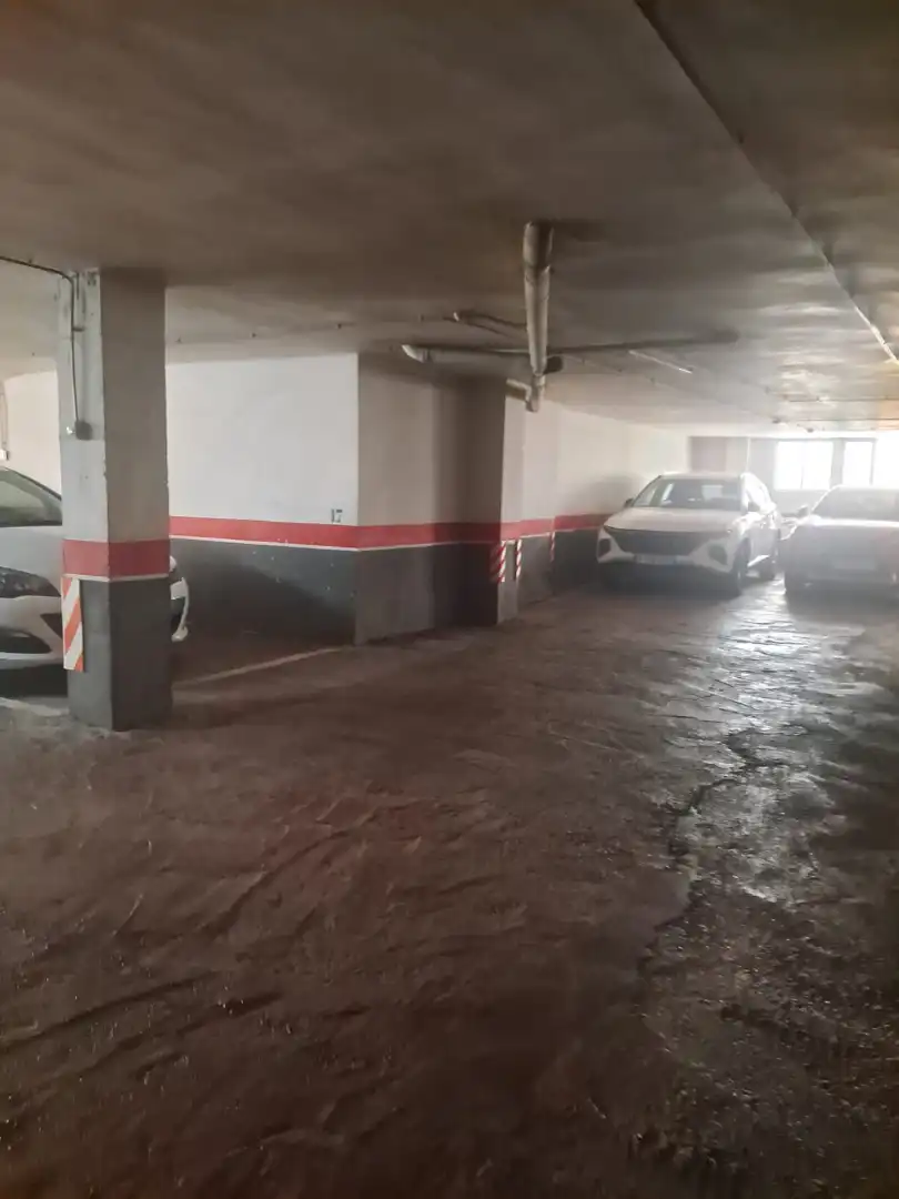 Parking de Piso en venta en Castellón de la Plana / Castelló de la Plana con Aire acondicionado, Calefacción y Trastero