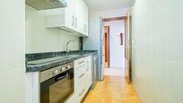 Kitchen of Flat for sale in  Sevilla Capital  with Air Conditioner, Heating and Storage room