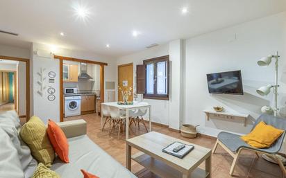 Living room of Flat for sale in  Granada Capital  with Air Conditioner, Heating and Balcony