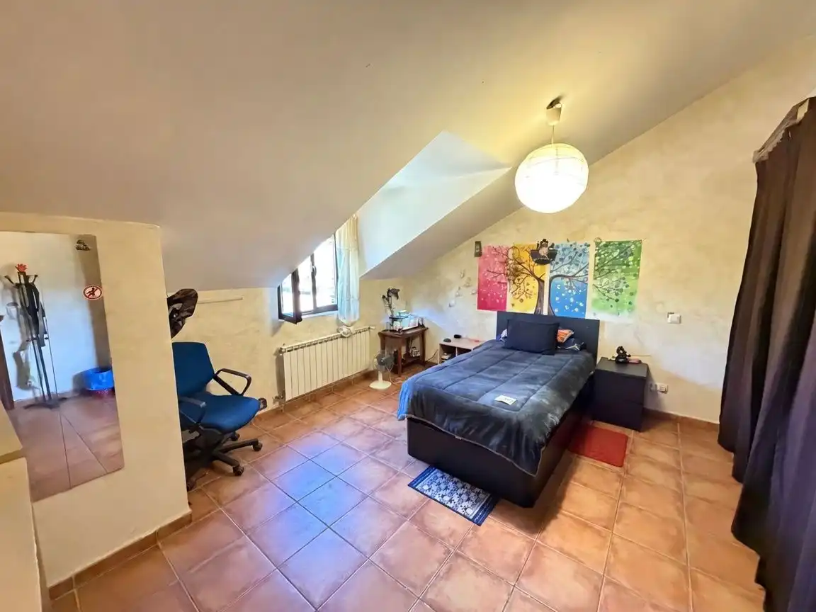 Habitación de Casa o chalet en venta en Chiloeches con Aire acondicionado, Calefacción y Jardín privado