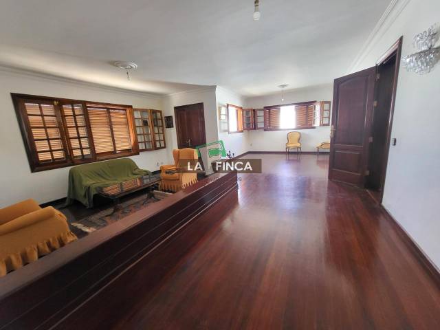 Casa-chalet en Venta en REPUBLICA DE PERU  en Zona Centro