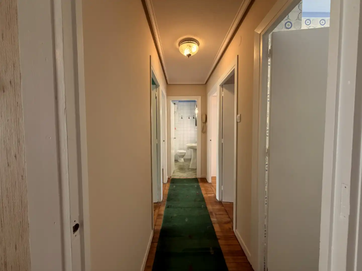 Wohnung zur Miete in Los Corrales de Buelna  mit Heizung, Privatgarten und Parkett