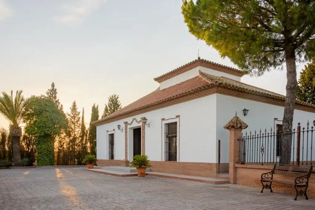 Exterior view of Houses for sale in Sevilla  with Air Conditioner, Private garden and Terrace