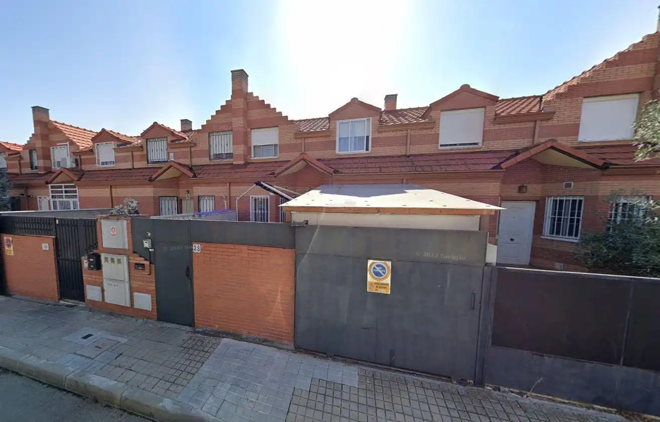 Detached house with garden for sale in RUBEN DARIO 40