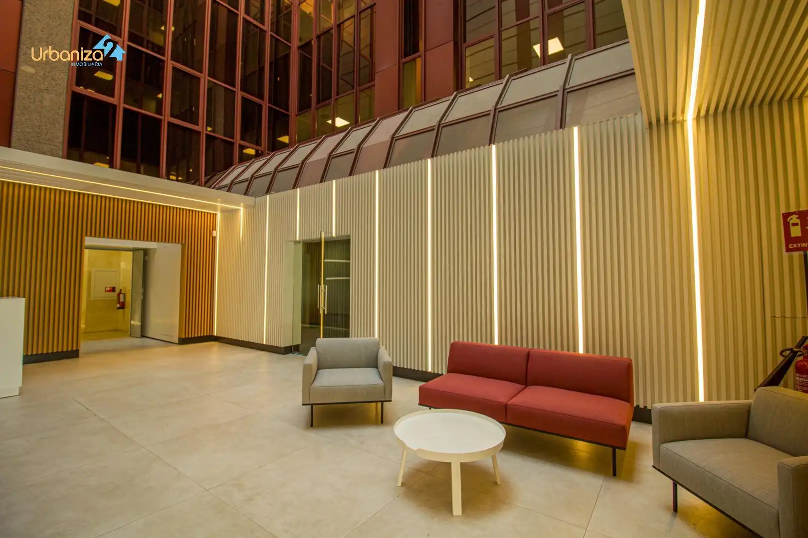 Office space with lift to rent in Avenida del Doctor Juan Pereda Pila, imagen 3