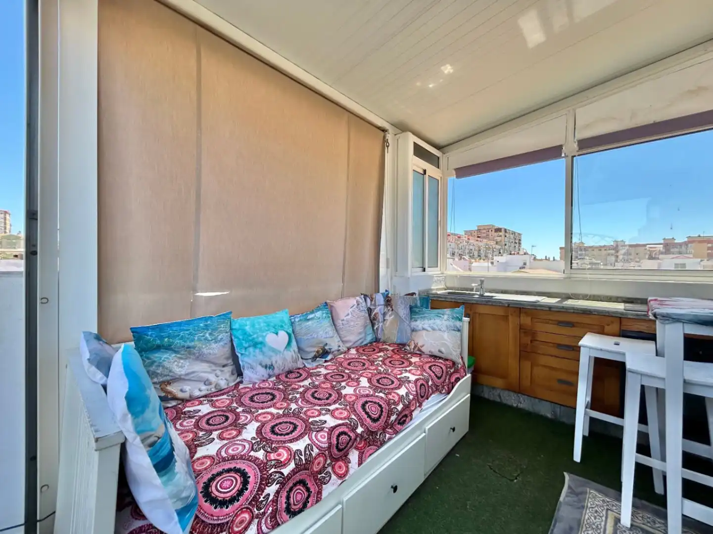 Terrasse von Einfamilien-Reihenhaus zum Verkauf in Málaga mit Klimaanlage, Terrasse und Abstellraum