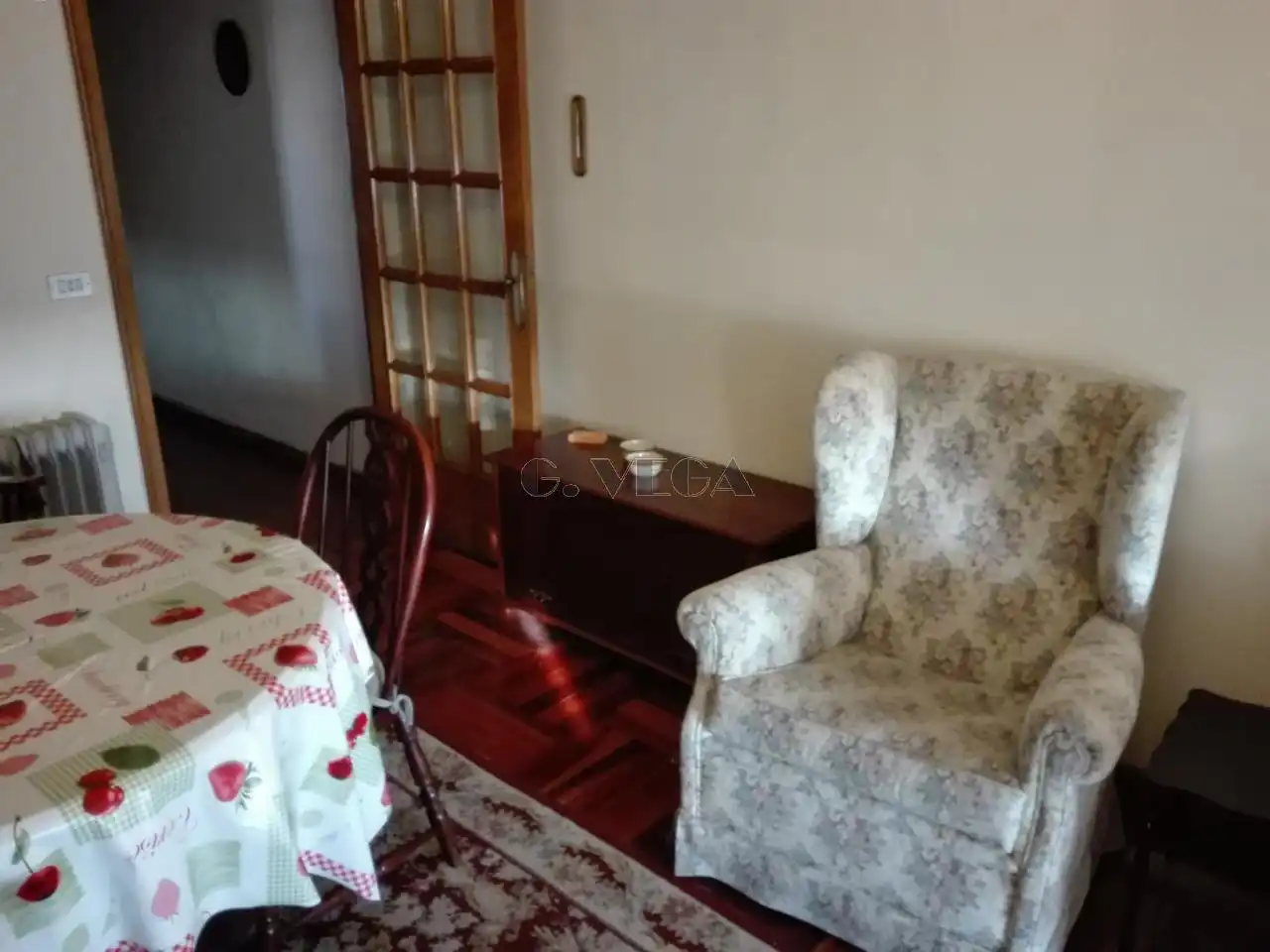 Living room of Flat for rent in Vigo   with Heating, Parquet flooring and Furnished