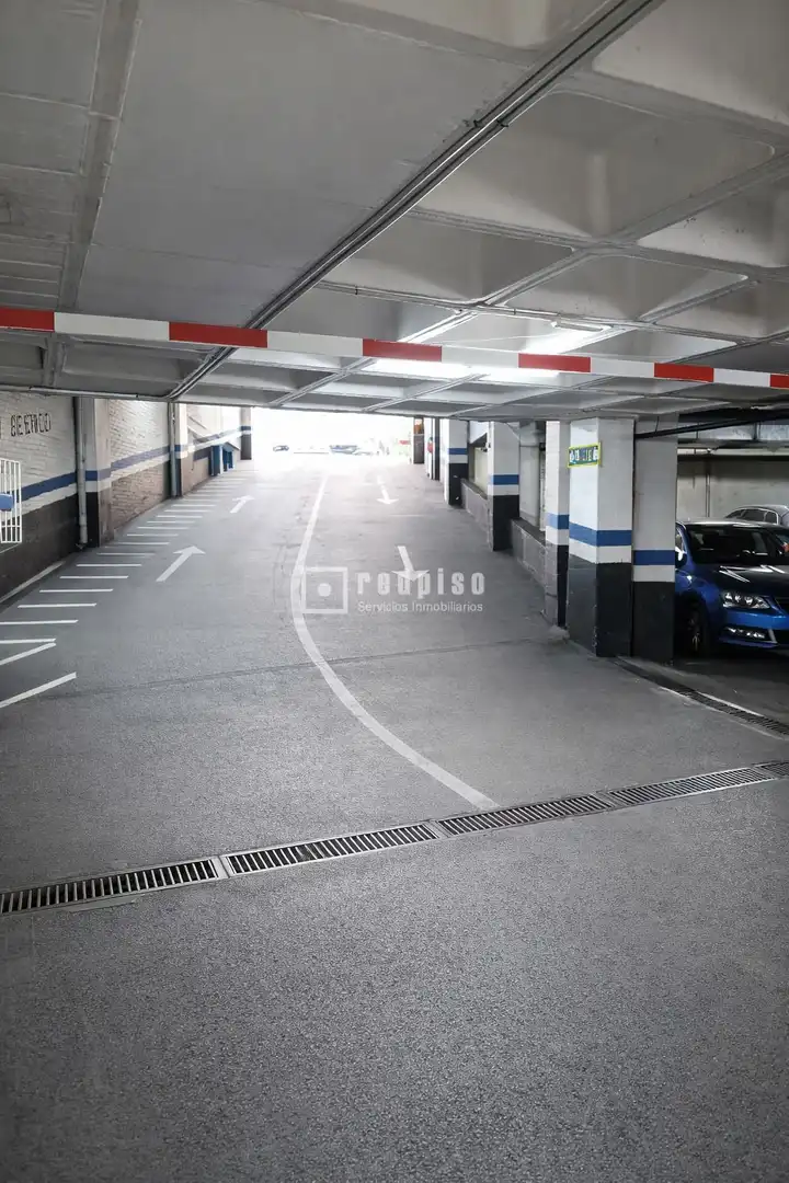 Garage for sale in de Cristóbal Bordiú, Ríos Rosas - Nuevos Ministerios