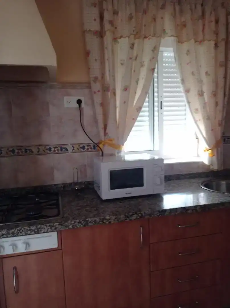 Cuina de Planta baixa en venda en Puebla de Guzmán amb Traster, Moblat i Rentadora