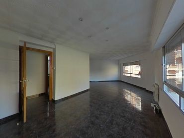 Piso con ascensor en venta en Carrer de Jerónima Galés