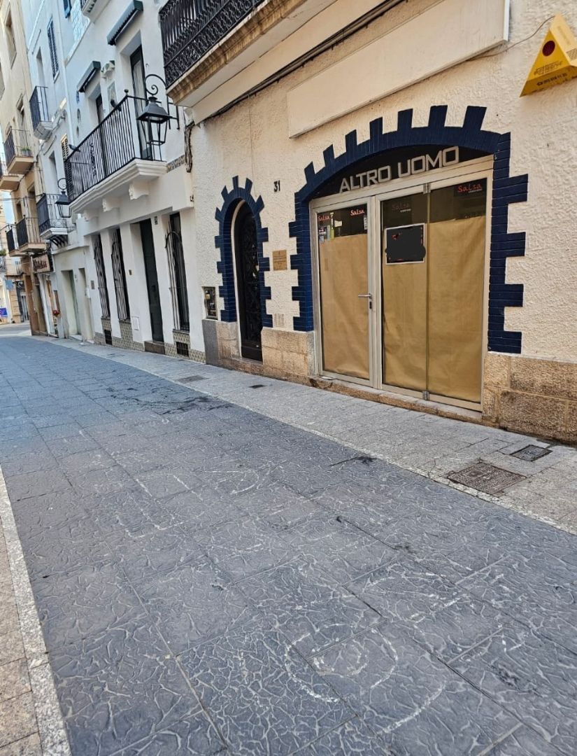 Vista exterior de Local en venda en Sitges