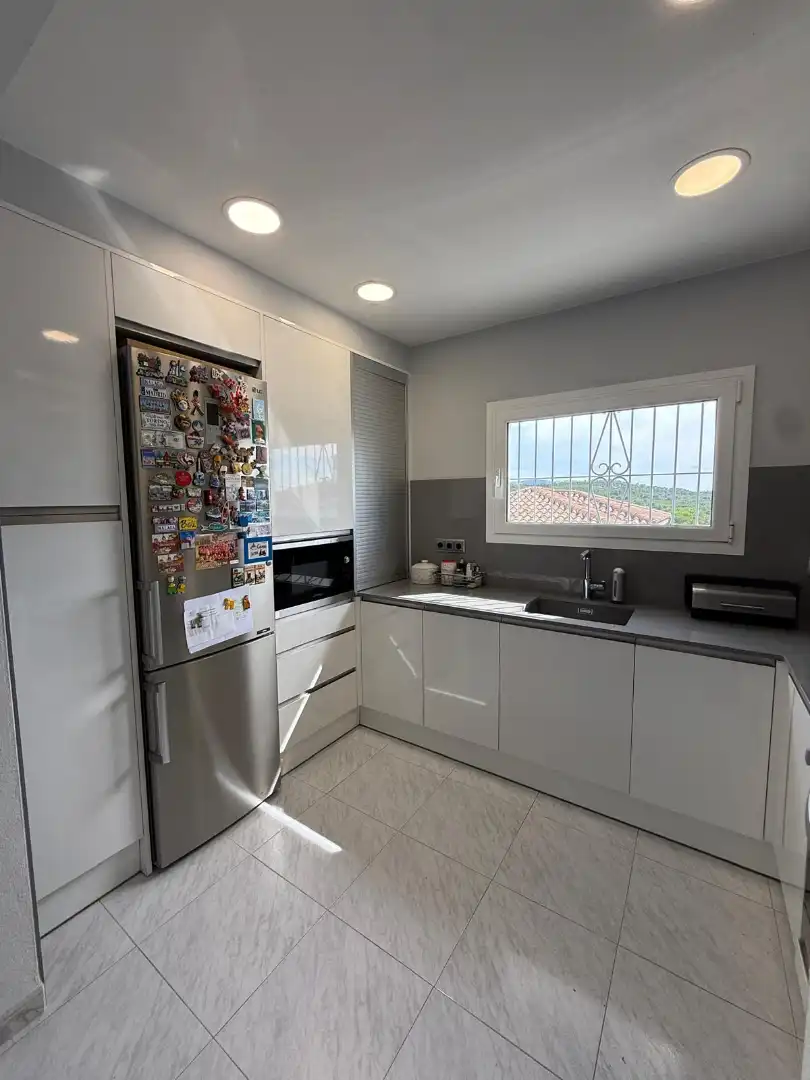 Cocina de Casa o chalet en venta en L'Escala con Aire acondicionado, Calefacción y Jardín privado