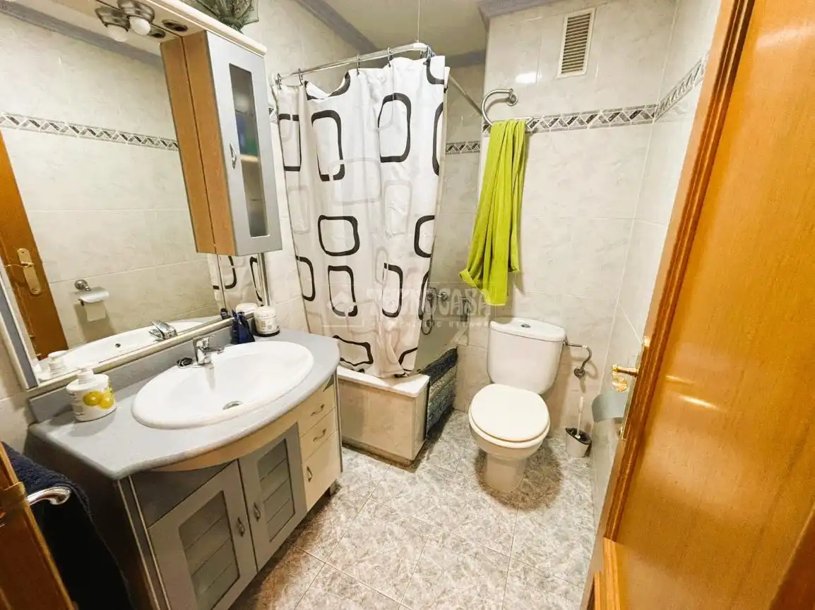 Baño de Piso en venta en Quart de Poblet con Aire acondicionado, Trastero y Balcón