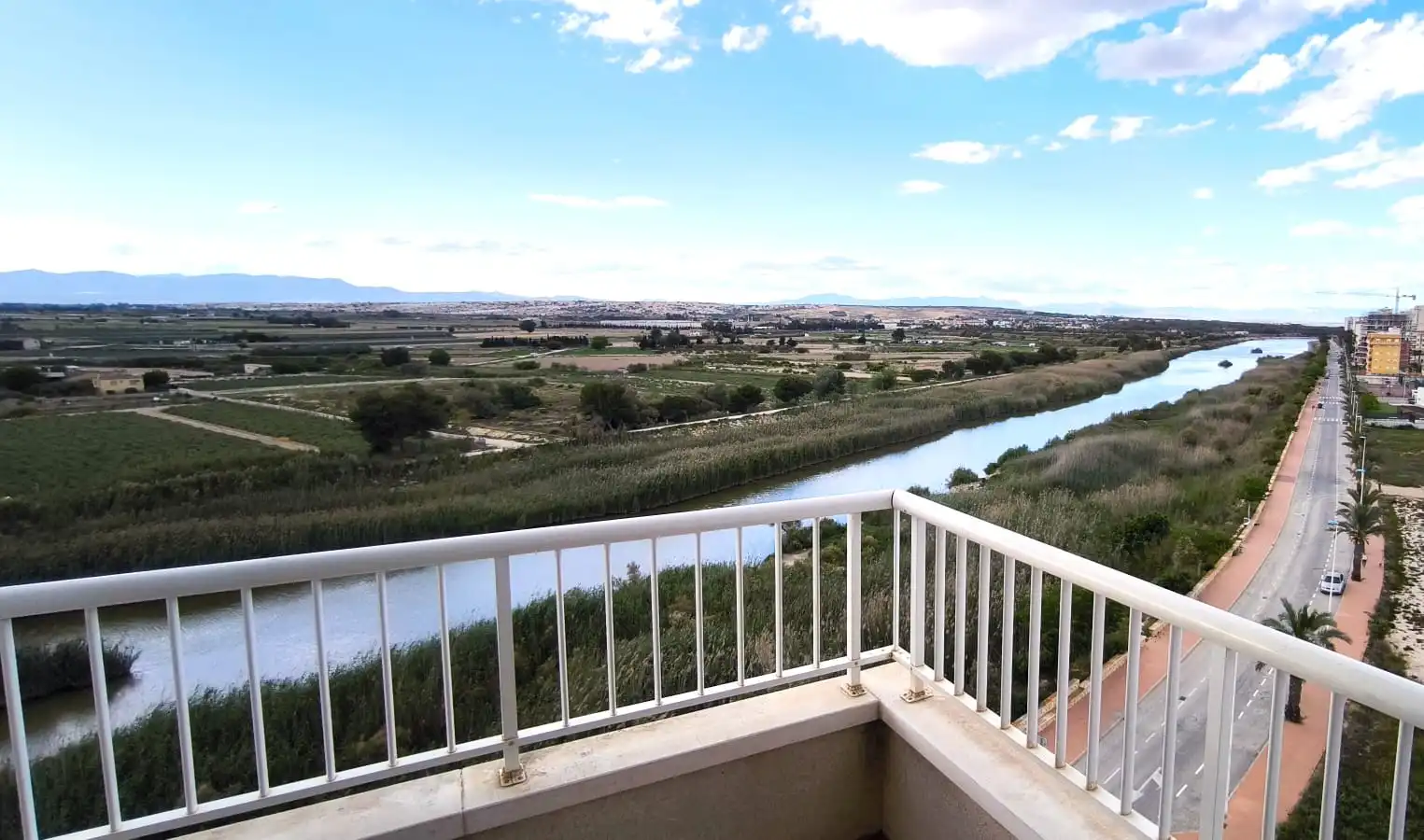 Exterior view of Flat for rent in Guardamar del Segura  with Air Conditioner, Heating and Terrace