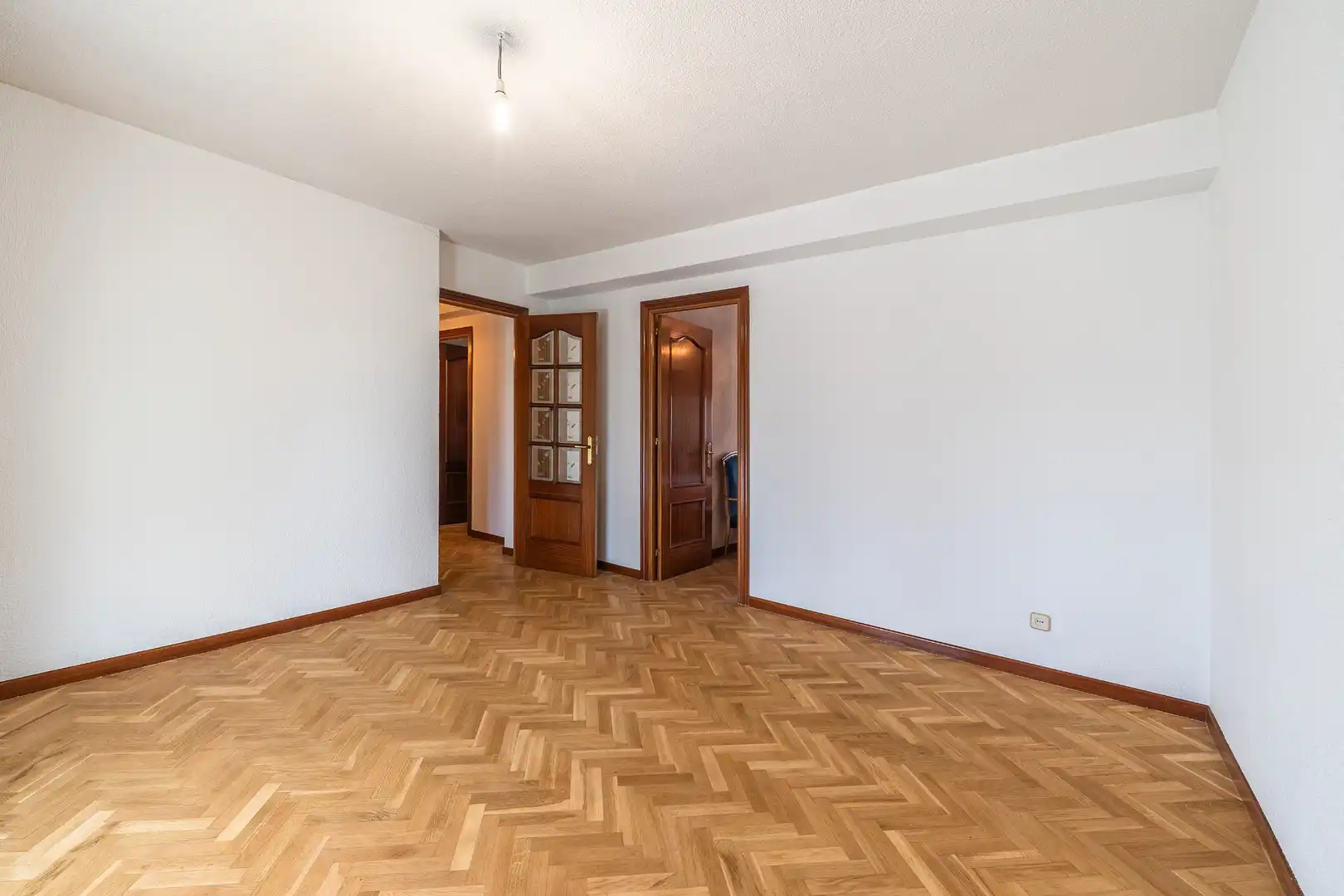 Wohnung zum Verkauf in Coslada mit Terrasse, Möbliert und Ofen