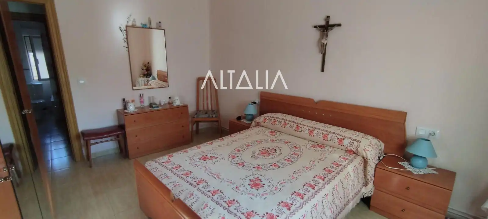 Dormitori de Casa o xalet en venda en Cuenca amb Calefacció, Jardí privat i Balcó