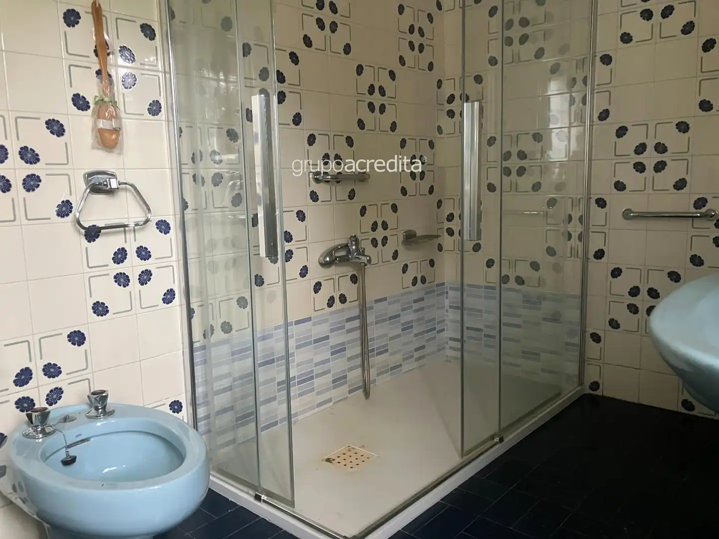 Bany de Casa o xalet en venda en Abegondo amb Calefacció i Terrassa