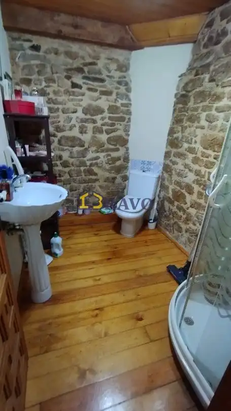 Baño de Casa o chalet en venta en Merindad de Cuesta-Urria con Calefacción, Terraza y Amueblado