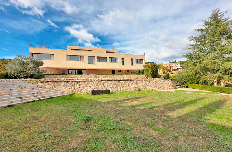 Exterior view of House or chalet for sale in Torrelodones  with Heating, Private garden and Parquet flooring