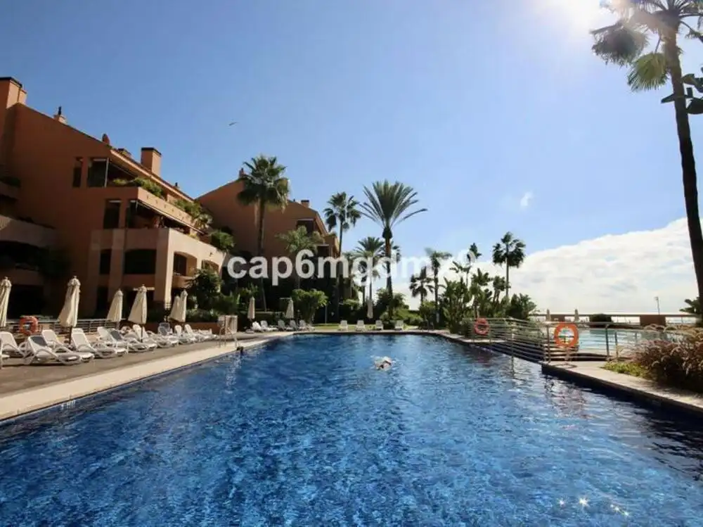 Exterior view of Attic for rent in Marbella  with Air Conditioner, Terrace and Storage room