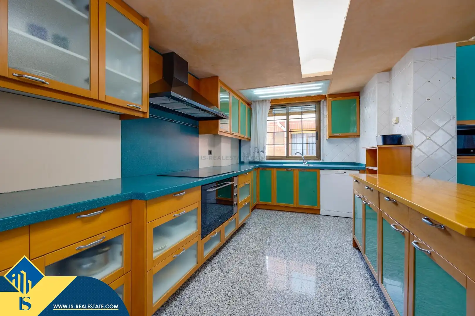 Cocina de Ático de alquiler en Torrevieja con Terraza, Trastero y Amueblado