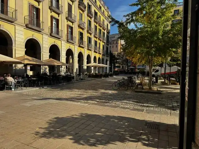 Außenansicht von Garage zum Verkauf in Girona