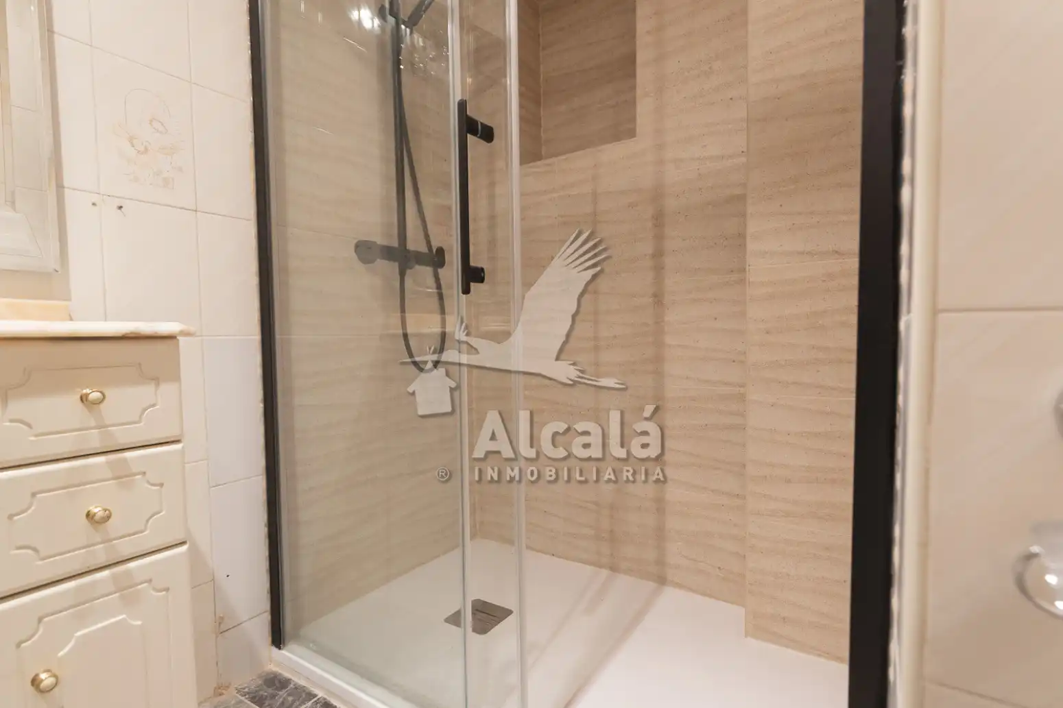 Badezimmer von Wohnung zum Verkauf in Alcalá de Henares mit Heizung und Terrasse