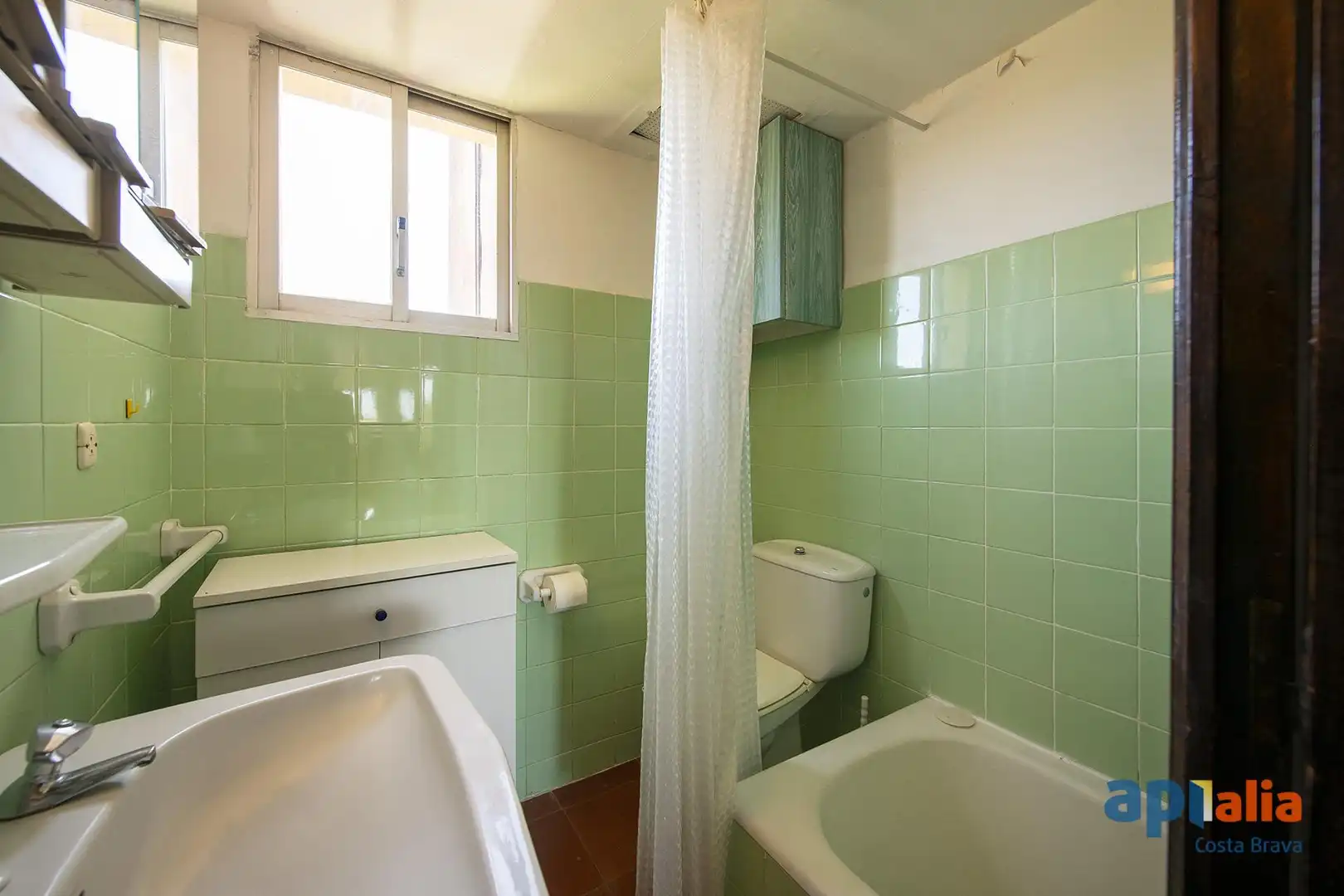 Bany de Apartament en venda en Castell d'Aro, Platja d'Aro i s'Agaró amb Jardí privat i Piscina
