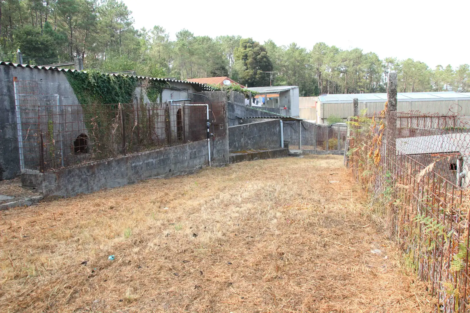 Nave industrial en venta en Brión