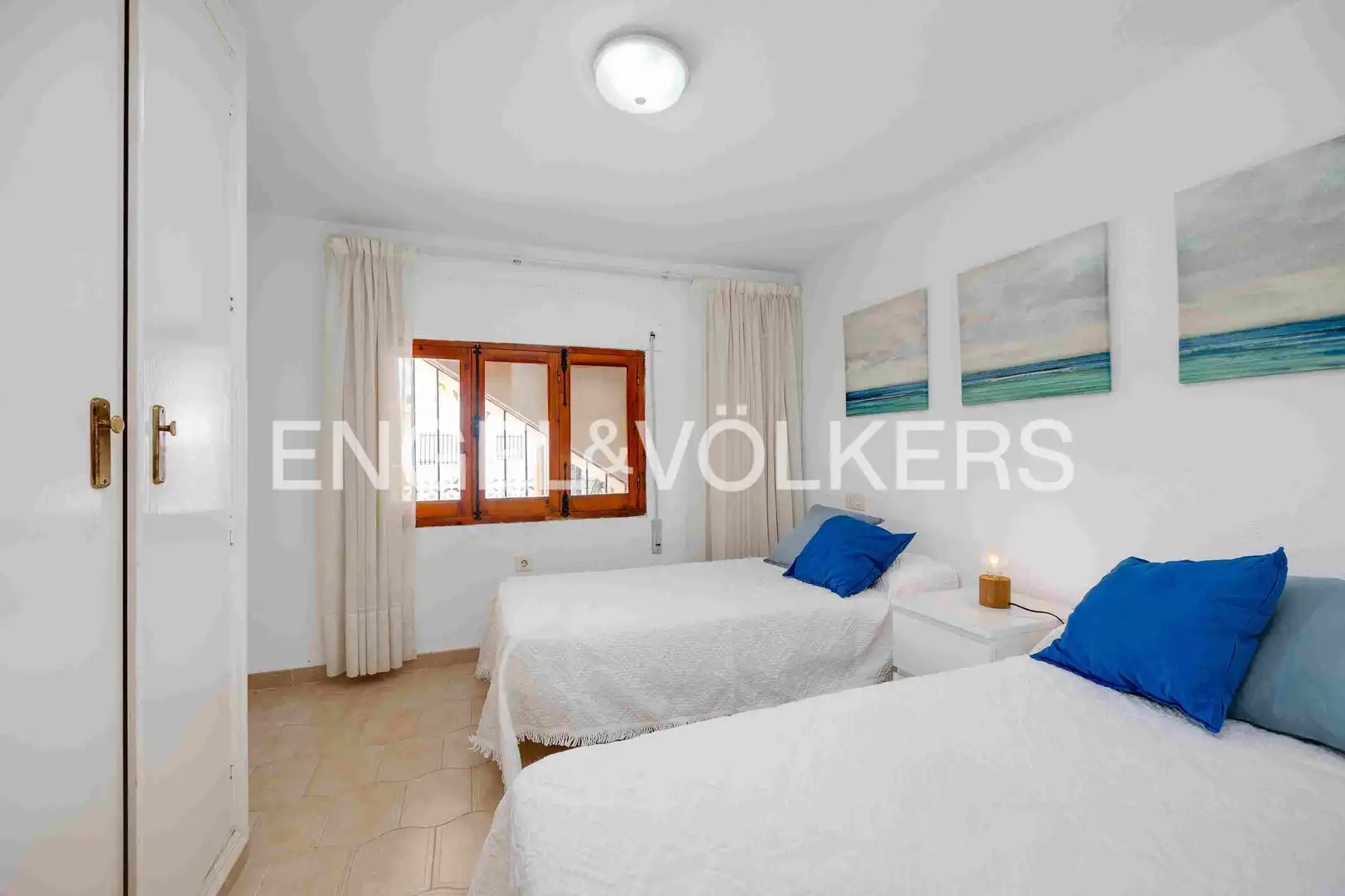 Vista exterior de Casa o xalet en venda en Orihuela amb Aire condicionat, Calefacció i Terrassa