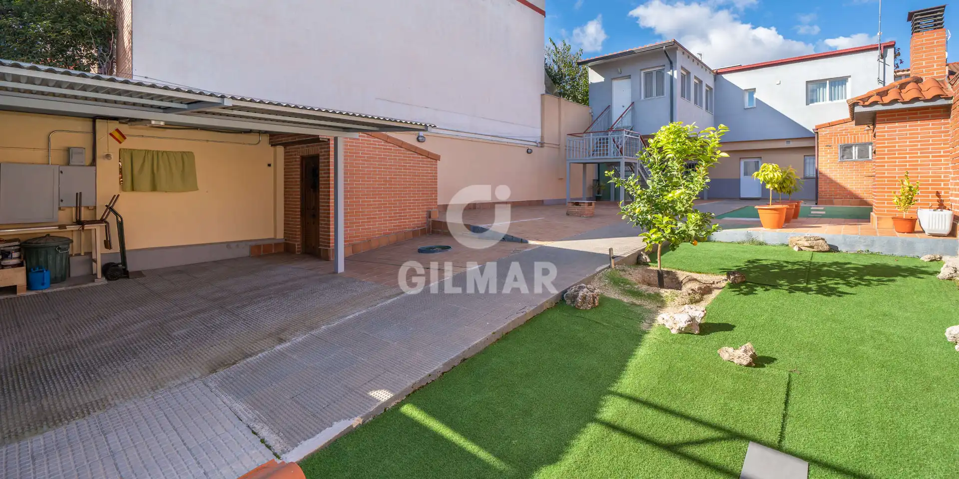 Jardín de Casa adosada en venta en Madrid con Calefacción, Jardín privado y Amueblado