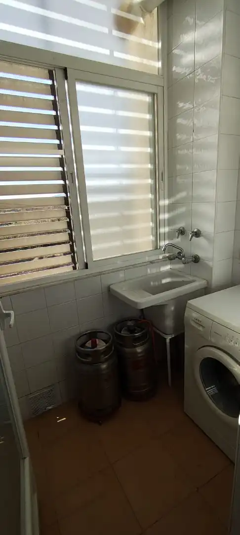 Bany de Pis en venda en Motril amb Aire condicionat, Terrassa i Piscina comunitària