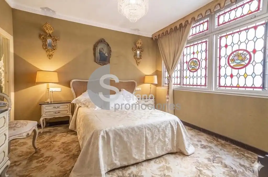 Habitación de Dúplex en venta en Málaga con Aire acondicionado y Parquet