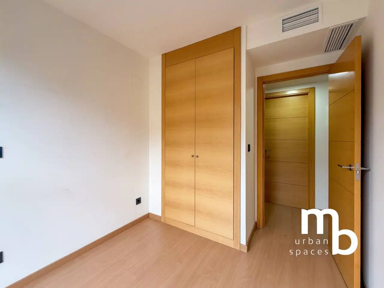 Bedroom of Flat for rent in Madrid  with Air Conditioner, Heating and Swimming Pool