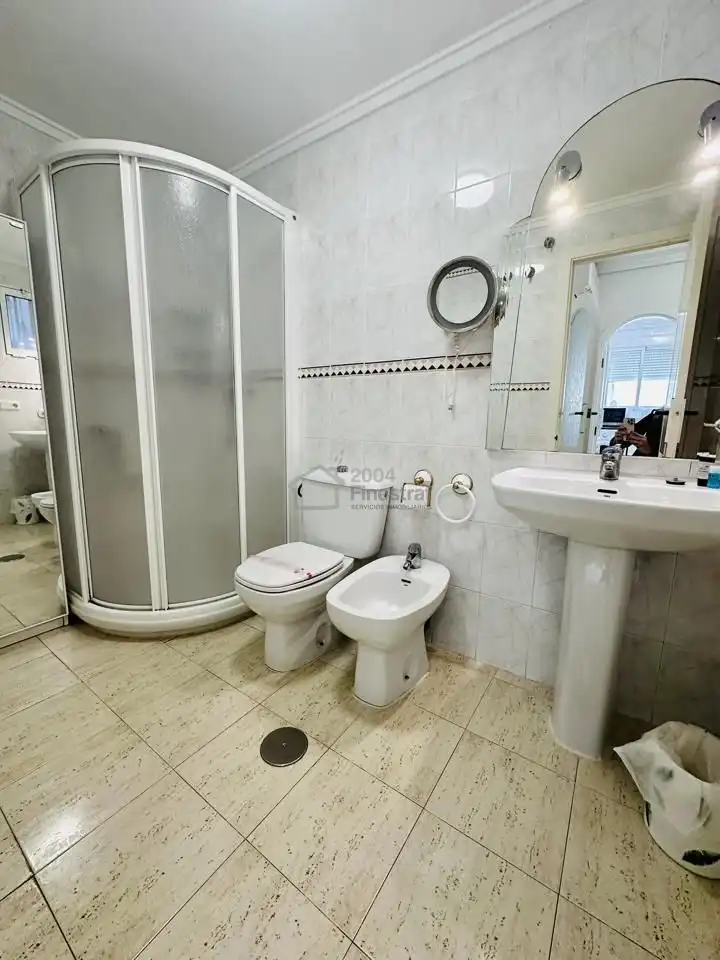 Badezimmer von Wohnung zum Verkauf in Finestrat mit Klimaanlage, Terrasse und Möbliert