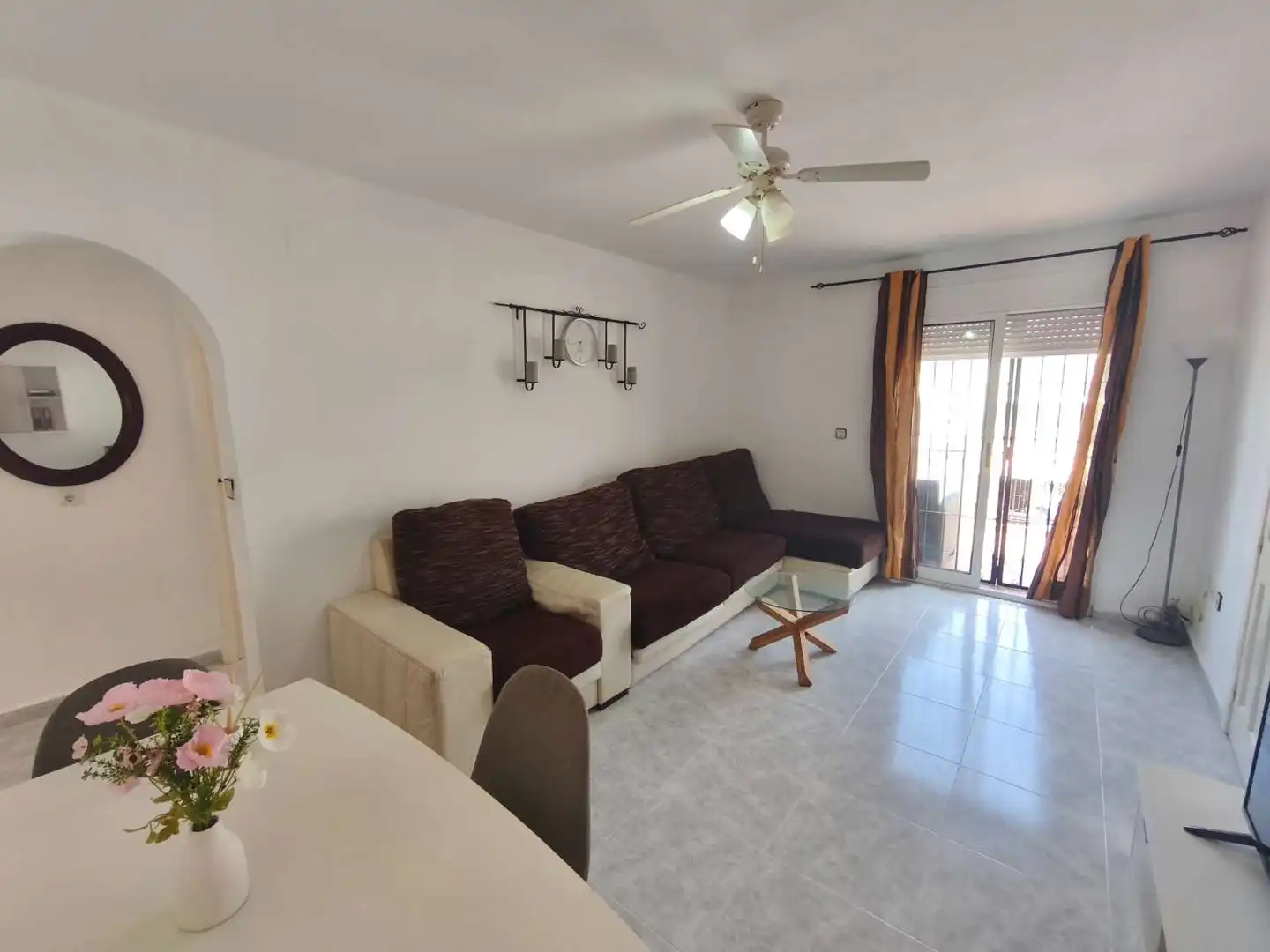 Wohnzimmer von Wohnungen zum Verkauf in Orihuela mit Klimaanlage, Heizung und Terrasse