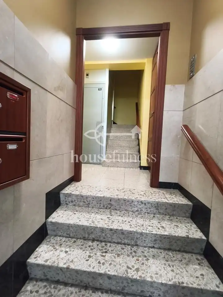 Piso en venta en Ferrol con Calefacción y Amueblado