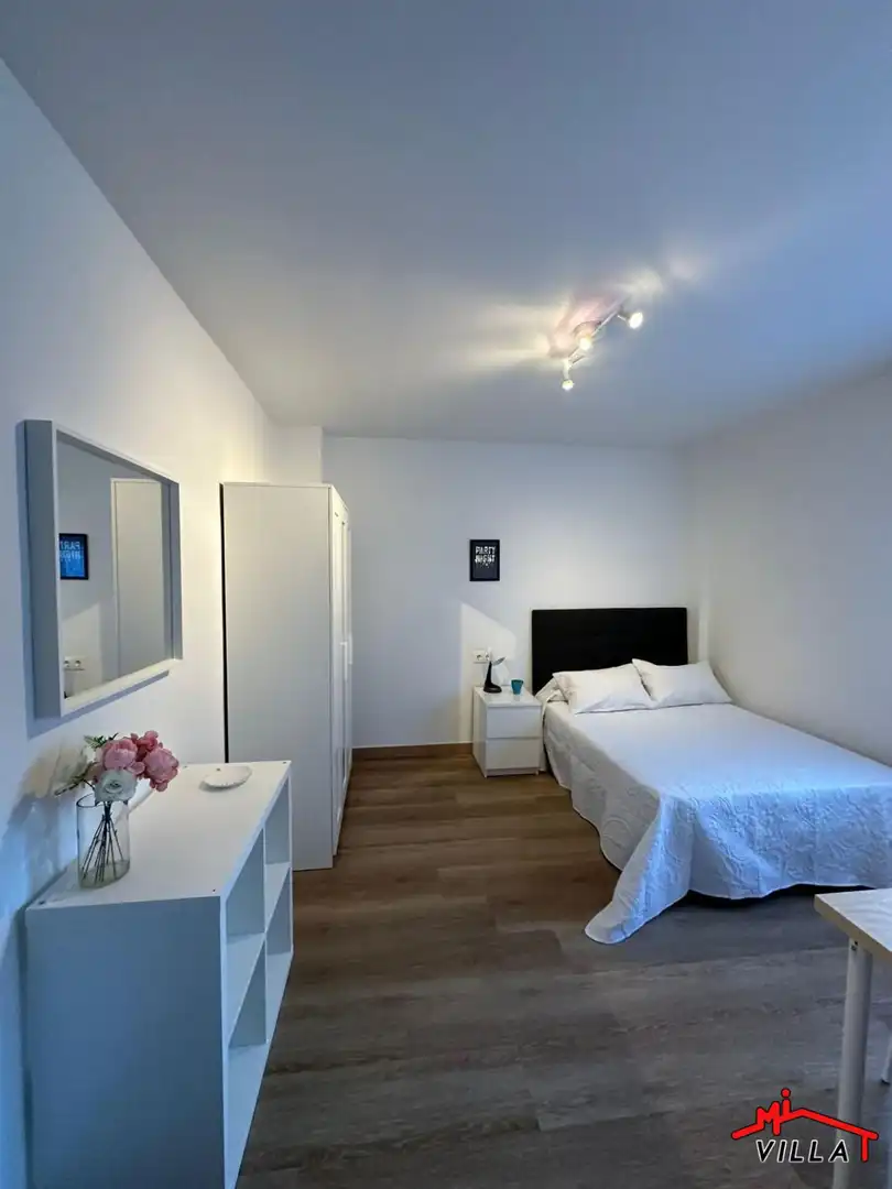 Schlafzimmer von Wohnung zum Verkauf in Laredo mit Heizung und Parkett