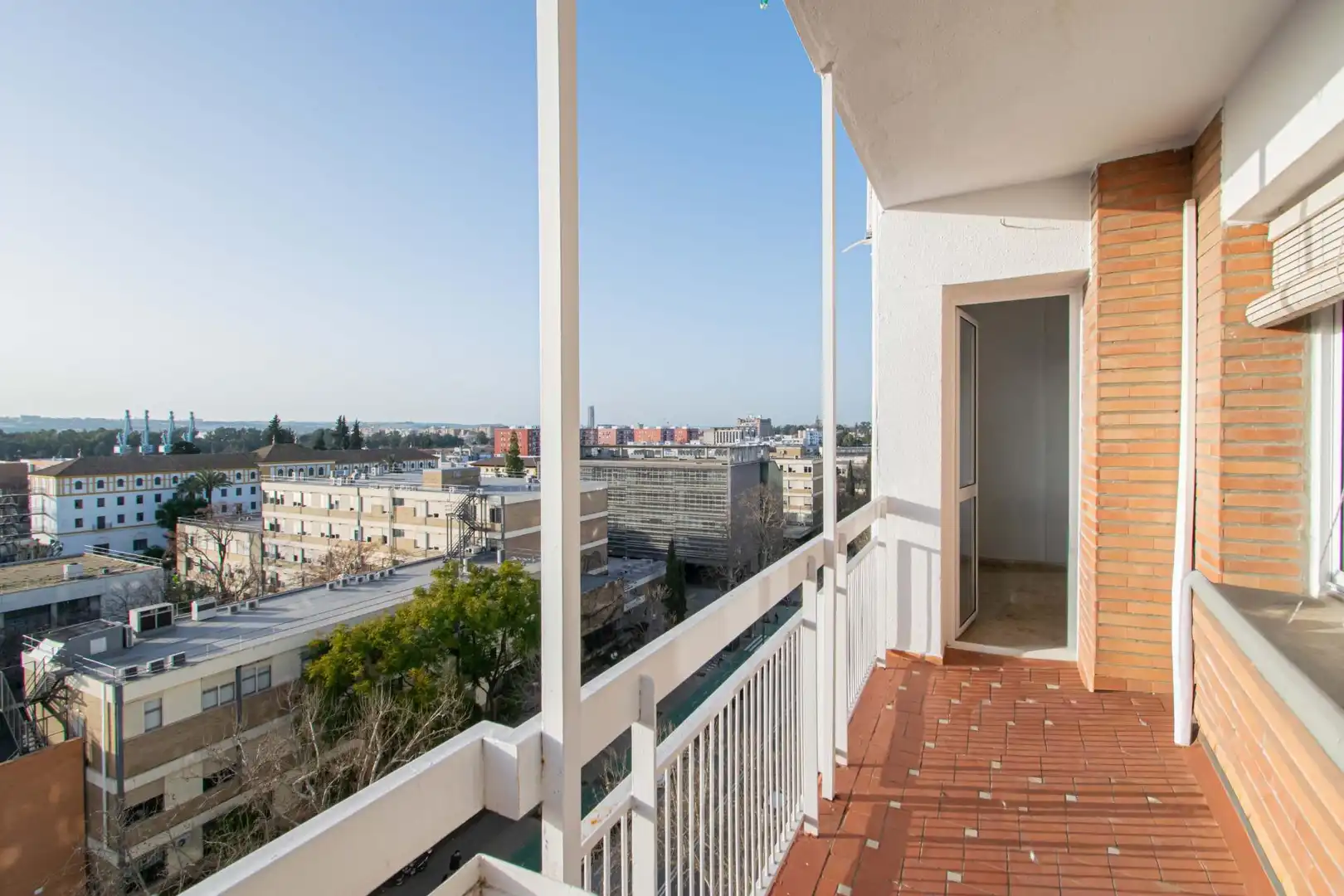 Balcony of Flat for sale in Sevilla  with Air Conditioner, Terrace and Furnished